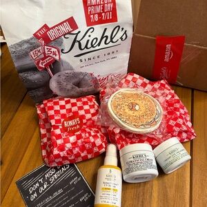 Kiehl's Skincare - Ultra Facial Cream, UV Serum Sunscreen, Creamy Eye Treatment